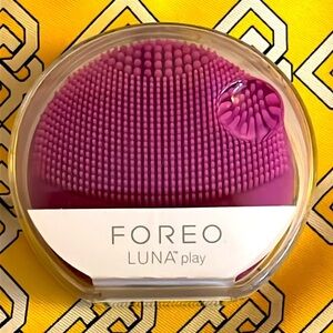 Brand New FOREO Luna Play Purple T-Sonic Facial Cleansing Device Silicone SEALED